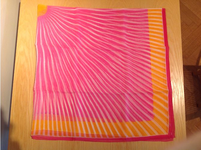 Sciarpa Hermès Soleil in chiffon di seta Fucsia Rosso Multicolore Arancione - vista 6