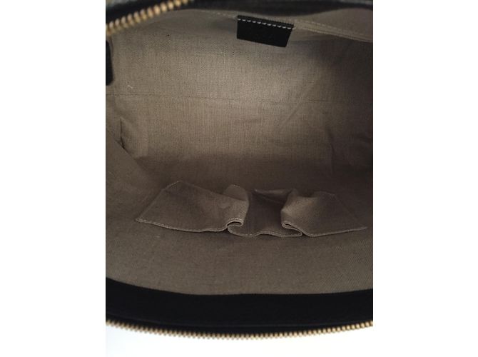 Gucci Handtasche aus schwarzem Leder - Ansicht 3