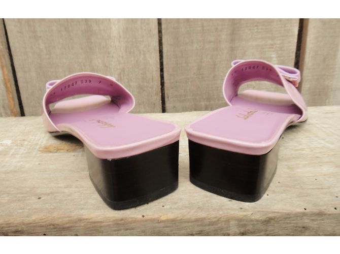 Sandali Salvatore Ferragamo Vara Fiocco Vernice Parma Porpora - vista 6