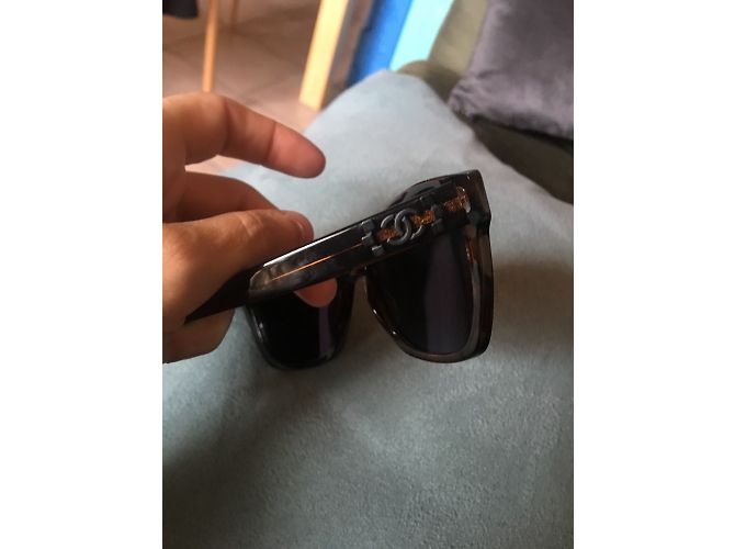 Gafas de sol Chanel marrón oscuro plástico - vista 3