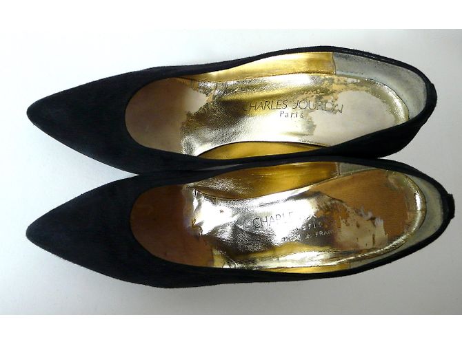 Décolleté Charles Jourdan in camoscio nero - vista 3