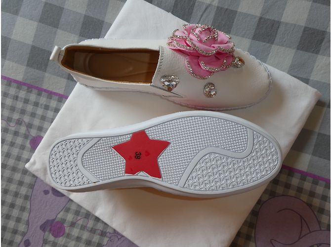 Autre Marque Weiße Leder Ballerinas mit rosa Strassblume Größe 38 - Ansicht 5