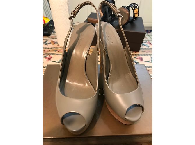 Sandali Gucci in pelle grigi Grigio - vista 2