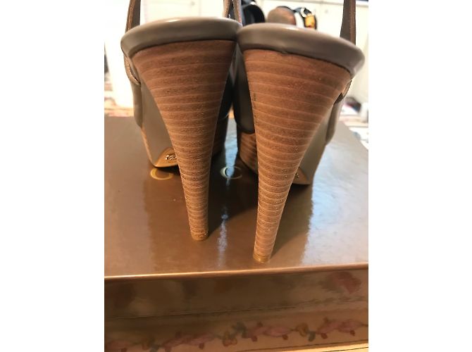 Sandali Gucci in pelle grigi Grigio - vista 3