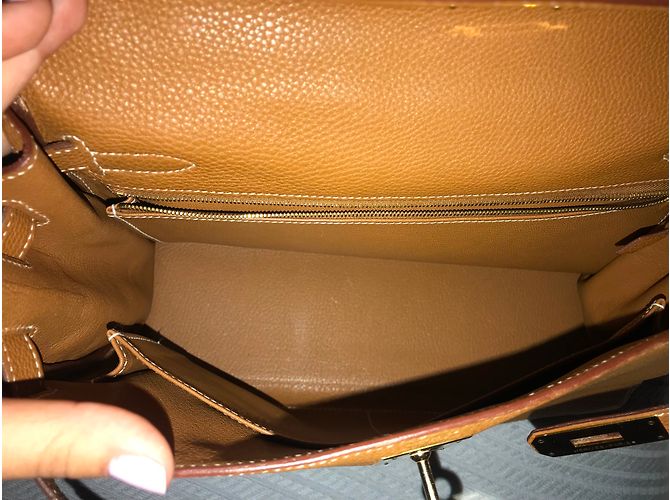 Borsa a mano Hermès Kelly 32 in pelle Togo cognac - vista 4