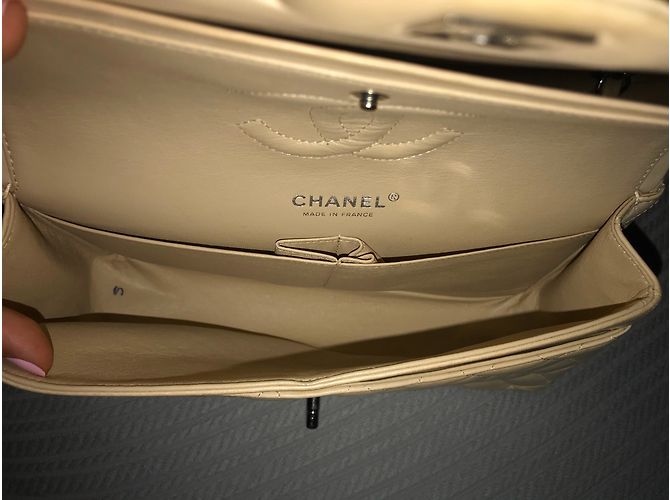 Borsa Chanel Timeless in pelle di agnello beige - vista 4