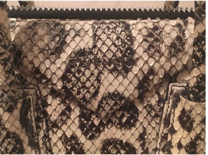 Sac à main Givenchy Antigona en Python Beige - vue 3