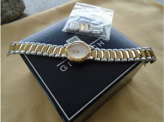 montre givenchy - vue 8