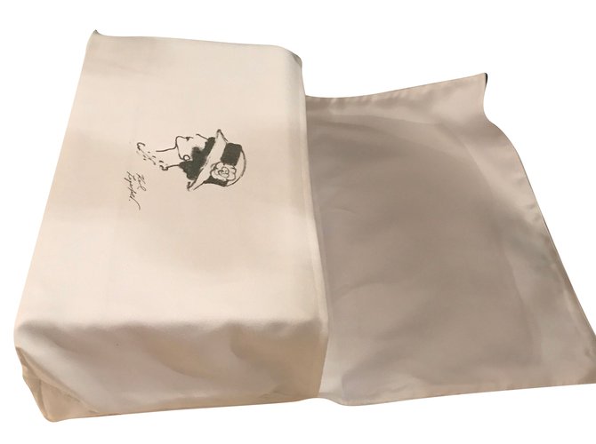 Chanel Bolsa de polvo Blanco - vista 2