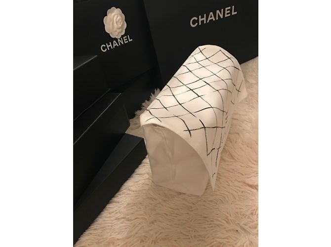 Chanel Bolsa de polvo Blanco - vista 3