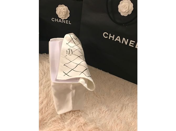 Chanel Bolsa de polvo Blanco - vista 4
