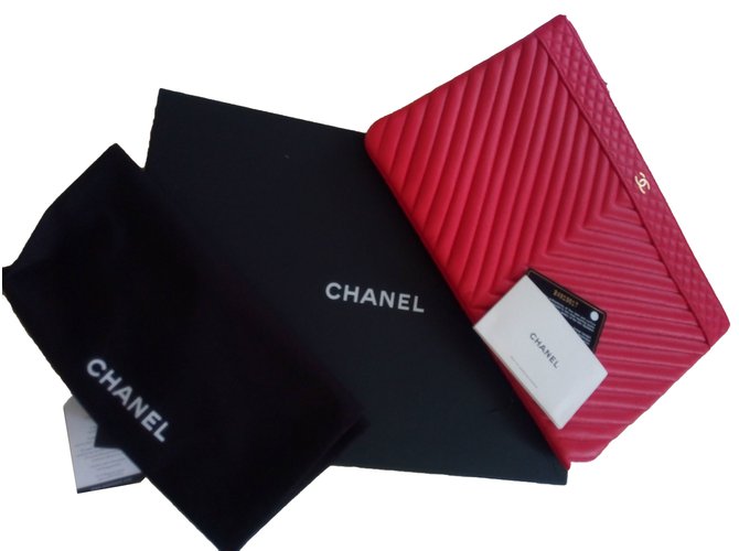 Chanel O-Case Rot - Ansicht 2