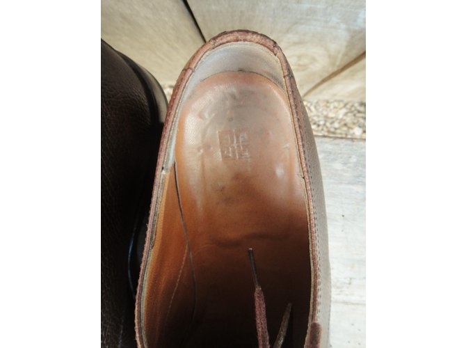 Scarpe Derby Givenchy in pelle granulata marrone - vista 6