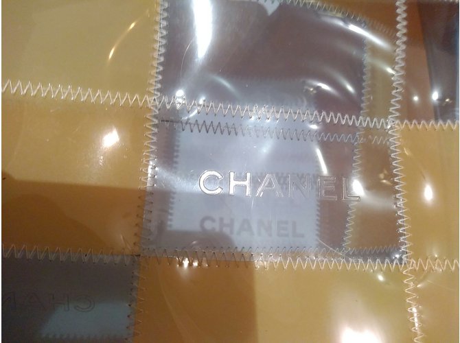 Chanel Borsa in vinile da spiaggia Beige - vista 2