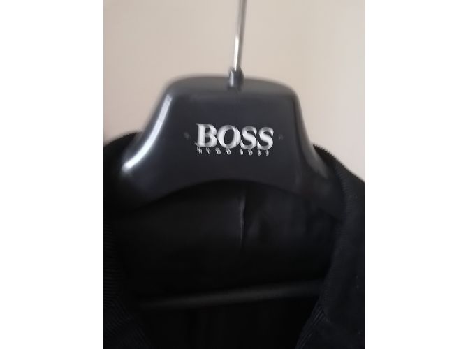 Hugo Boss Jacke aus schwarzem Samt Größe 44 - Ansicht 2