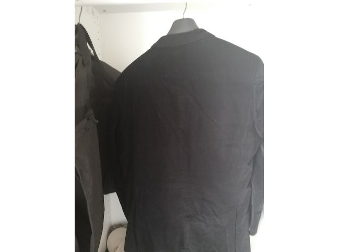 Hugo Boss Jacke aus schwarzem Samt Größe 44 - Ansicht 4