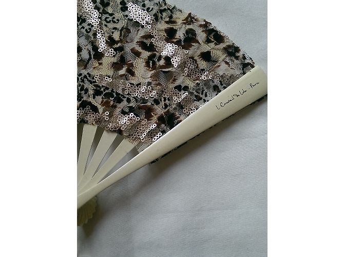 Autre Marque Abanico Caron Lola de Encaje y Madera de Peral con Pedrería Swarovski - vista 10