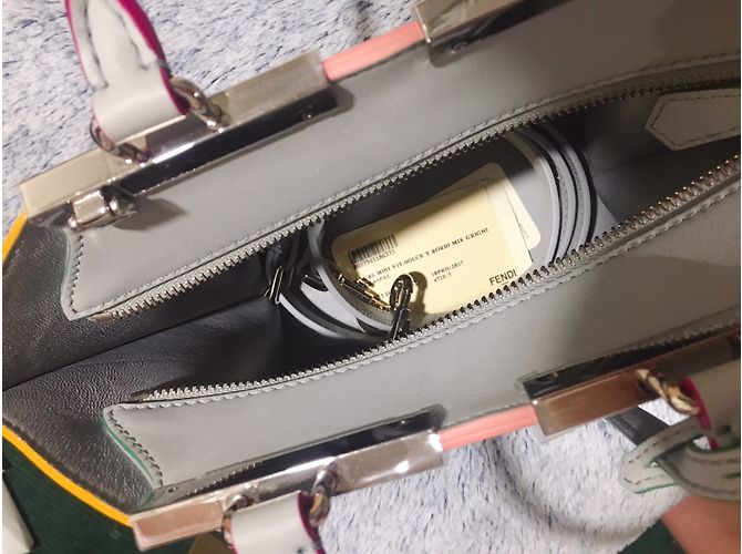 Borsa a mano Fendi in pelle beige - vista 4