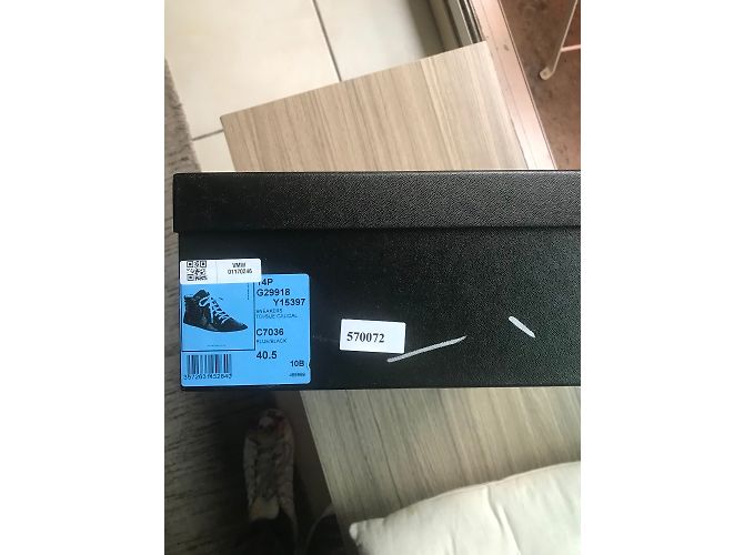Sneakers Chanel in pelle blu e nera - vista 2