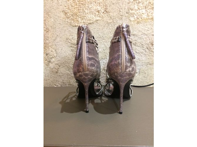 Décolleté Stiletto Pierre Hardy in pelle metallizzata viola e verde Metallico - vista 3