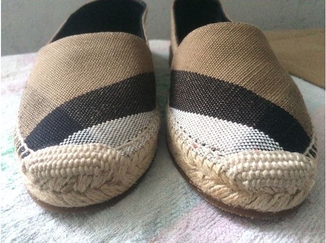 Burberry Alpargatas - vista 2