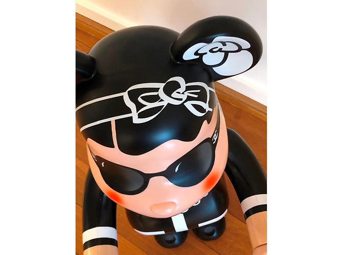 Bearbrick Chanel 1000% Preto - vista 6