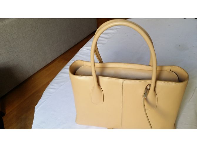 Borsa a mano Tod's D-Bag Beige in pelle vernice - vista 4