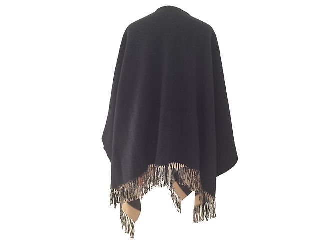 Burberry poncho - vista 2