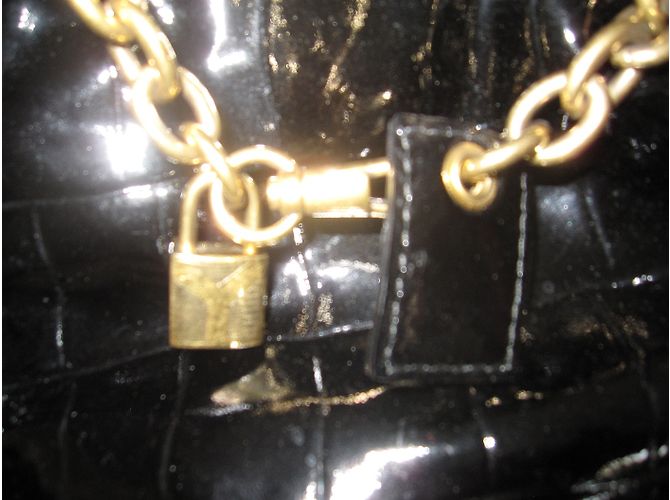 Borsa a secchiello Yves Saint Laurent in vernice nera stampa coccodrillo Nero - vista 5