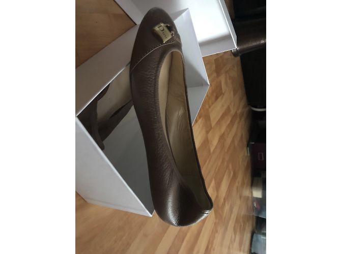 Bailarinas Dior Jales Taupe en Cuero 38.5 - vista 2