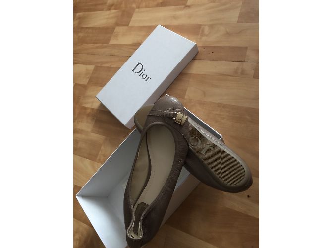 Bailarinas Dior Jales Taupe en Cuero 38.5 - vista 4