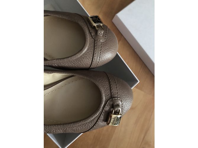 Bailarinas Dior Jales Taupe en Cuero 38.5 - vista 5