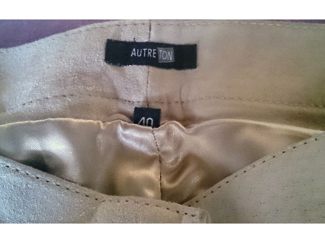 Autre Marque Pantalones de piel de terciopelo beige - vista 4