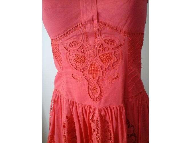 Vestido Karen Millen de encaje y algodón coral - vista 7