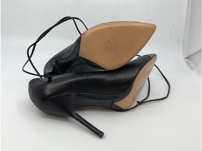 Décolleté Yves Saint Laurent in pelle nera con punta dorata 10,5 cm - vista 8