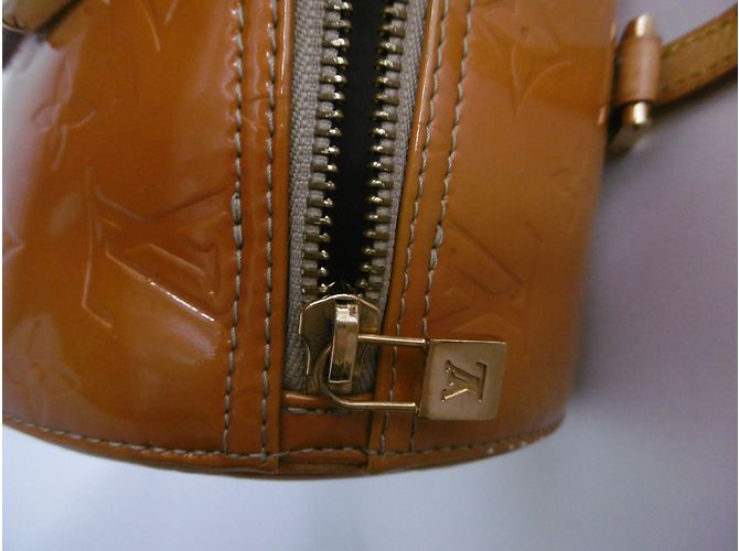 Louis Vuitton Papillon Hobo Bag Marrom Bronze Caramelo - vista 11