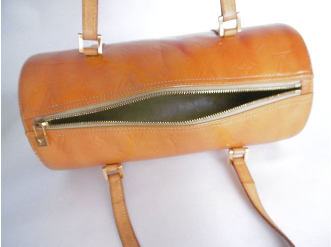 Louis Vuitton Papillon Hobo Bag Marrom Bronze Caramelo - vista 12