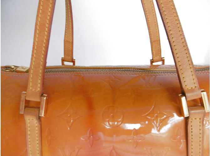 Louis Vuitton Papillon Hobo Bag Marrom Bronze Caramelo - vista 16