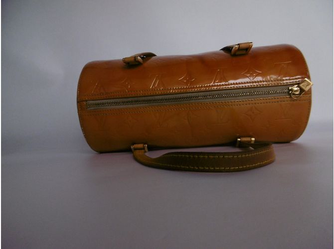 Louis Vuitton Papillon Hobo Bag Marrom Bronze Caramelo - vista 4