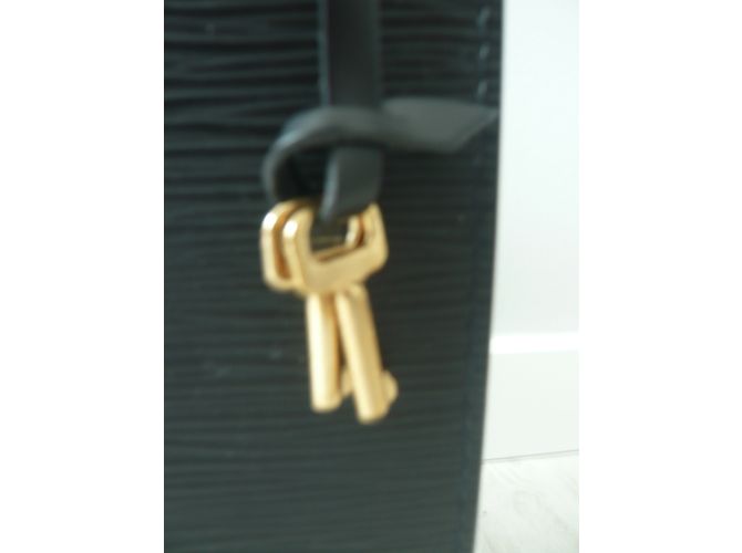 Louis Vuitton Borsa in Pelle Epi Nera Nero - Ansicht 5