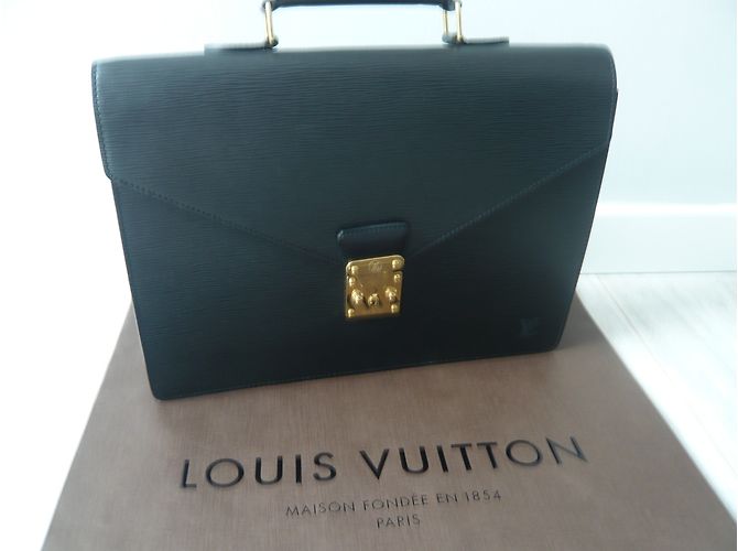 Louis Vuitton Borsa in Pelle Epi Nera Nero - Ansicht 8