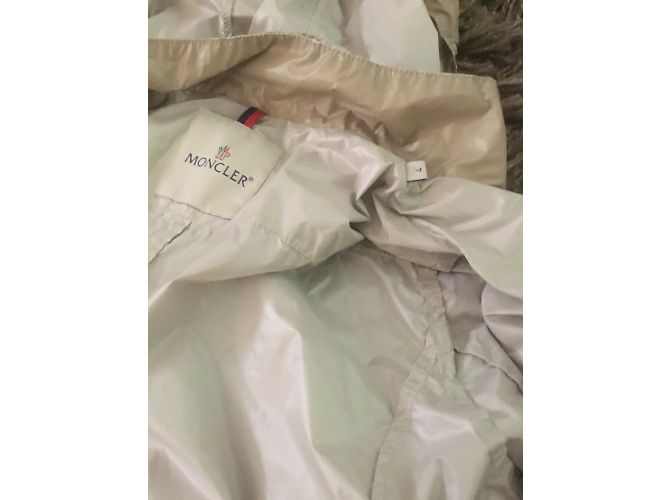 Chaqueta impermeable Moncler beige - vista 4