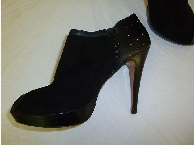 Décolleté Pierre Balmain in pelle scamosciata nera Taglia 39 Nero - vista 4