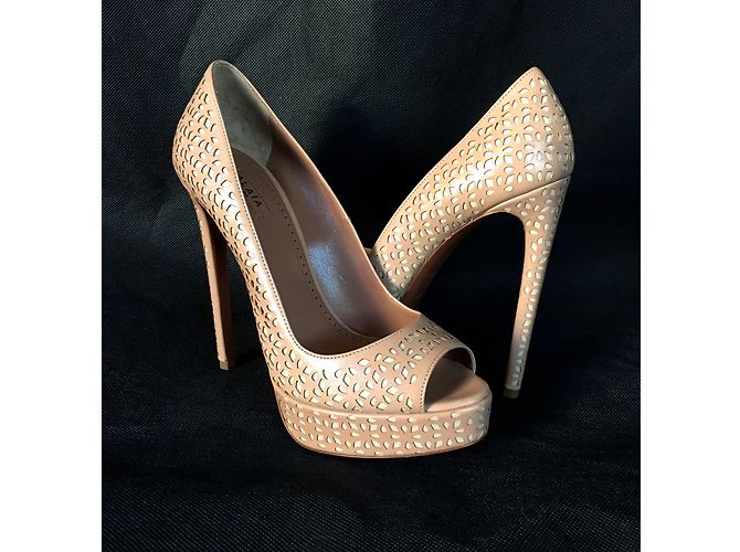 Alaïa Heels - view 3