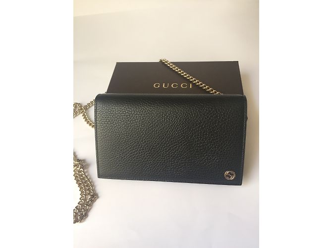 Pochette Gucci in pelle nera con catena oro - vista 4