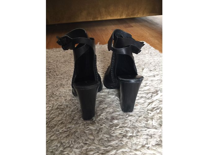 Botines de tacón Alexander Wang en cuero negro - vista 2