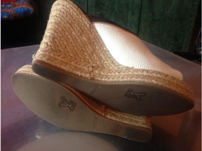 Louis Vuitton Mules compensées Blanc - vue 4