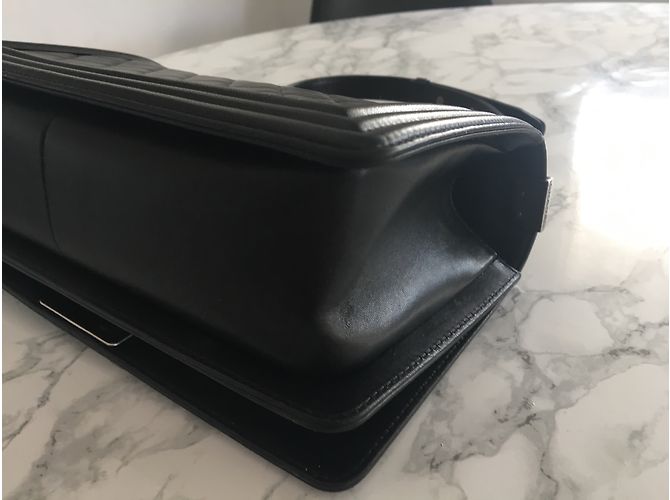 Chanel Boy medium Noir - vue 4