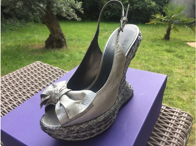Sandálias de cunha Stuart Weitzman em couro prateado Prata - vista 5
