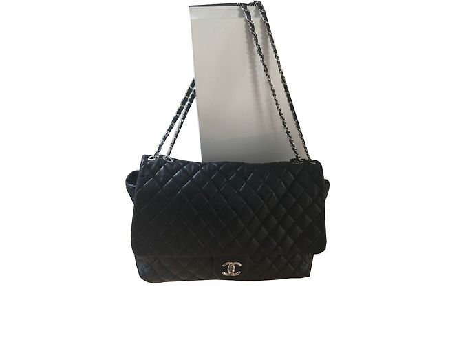 Borsa a mano Chanel Maxi Jumbo in pelle nera Nero - vista 2